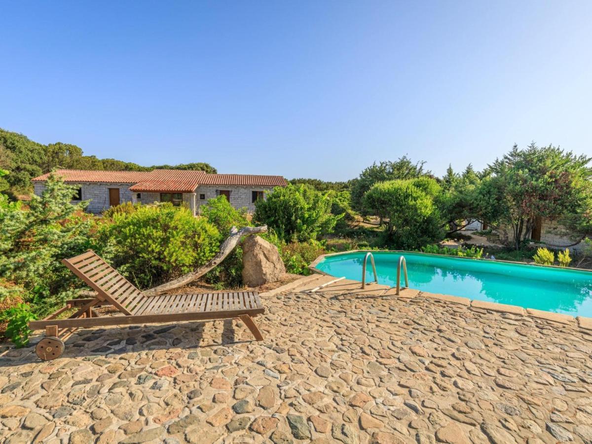 A Mare Di Ginepri 06D Bilo Apartment Badesi Bagian luar foto