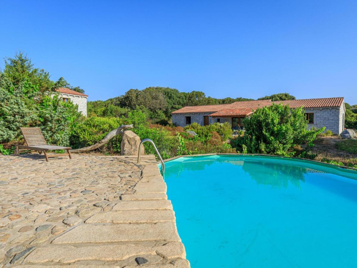 A Mare Di Ginepri 06D Bilo Apartment Badesi Bagian luar foto