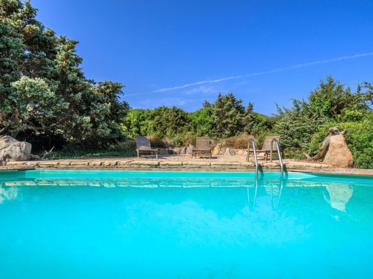 A Mare Di Ginepri 06D Bilo Apartment Badesi Bagian luar foto